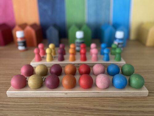 BaaVi Montessori dřevěné kuličky Barva: